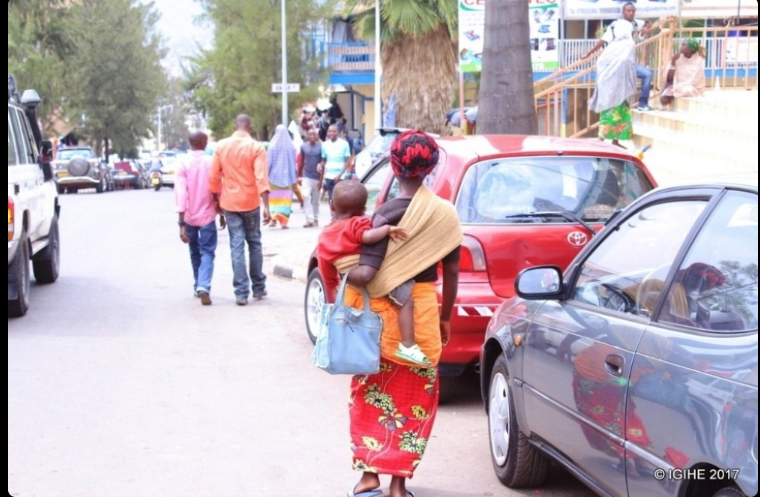  Kigali: Bakodesha abana bifashisha basabiriza