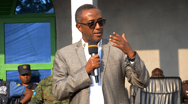 Rubavu: Minisitiri Dr Biruta yasabye abaturage kuzibukira ingeso yo kurwanya inzego z’umutekano